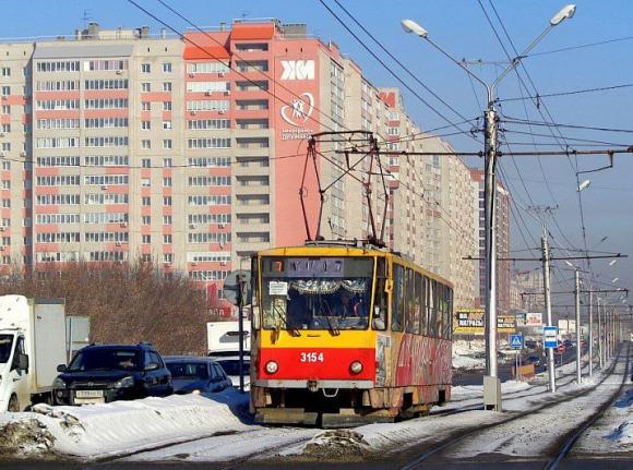 В Барнауле временно изменены маршруты движения трамваев из-за аварии на ул. Антона Петрова