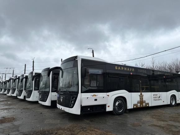 Приемка новых автобусов завершилась в Барнауле