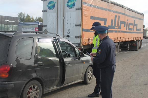 Судебные приставы во время рейдов наложили арест на 63 автомобиля жителей Алтайского края