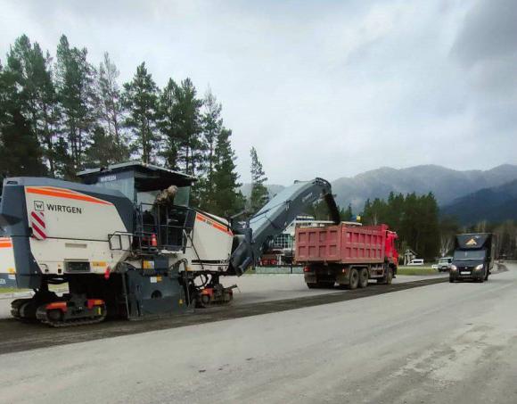 Дорожники начали ремонт Чемальского тракта в Республике Алтай