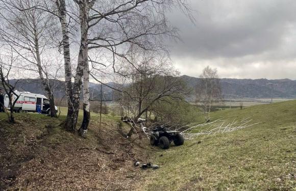 В Горном Алтае не успели толком открыть сезон, а уже первое происшествие с туристами