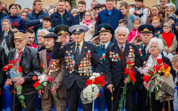 В мае ветеранам ВОВ начислят не менее 10 тысяч рублей в рамках федеральных выплат