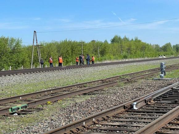 В Топчихе подростка сбил поезд