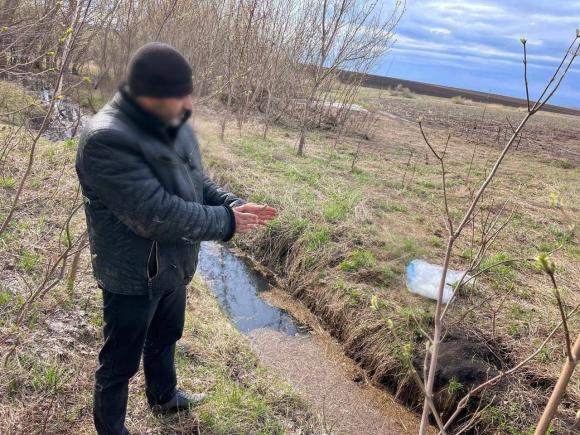 Двух мигрантов, незаконно пересекших границу, поймали в Алтайском крае