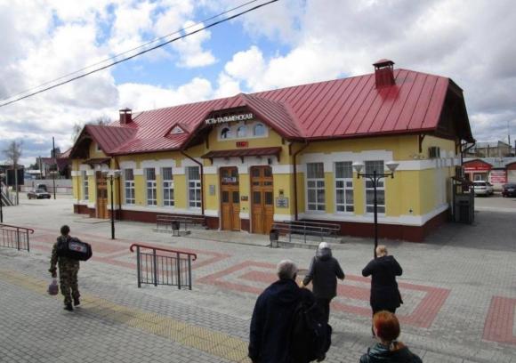 Женщина погибла под поездом в Алтайском крае, когда переходила пути в неположенном месте