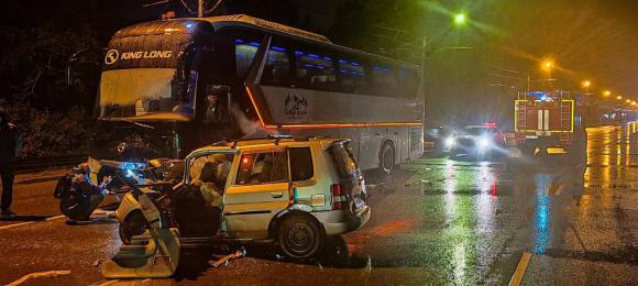 Два человека погибли в аварии с рейсовым автобусом в Барнауле