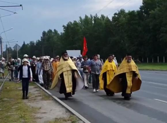 Из Барнаула в Коробейниково выдвинулся Крестный ход