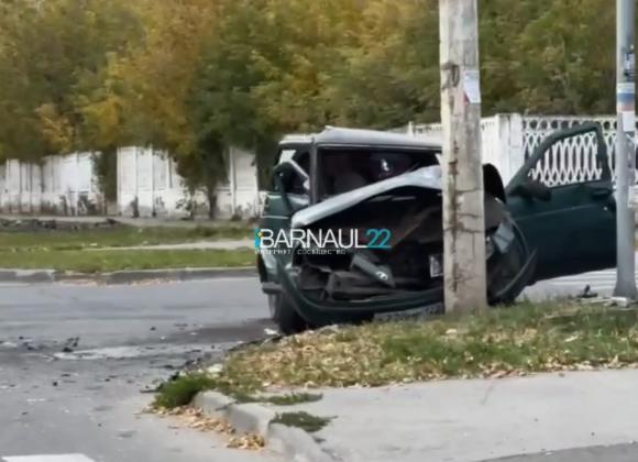 В аварии на Титова пострадали три человека