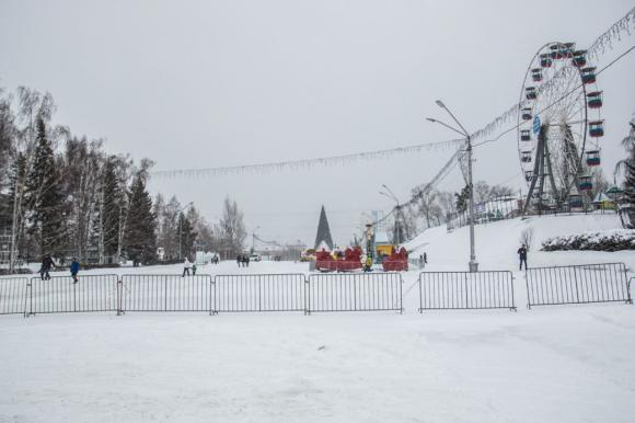 С 9 декабря перекроют площадь Сахарова для обустройства новогоднего городка