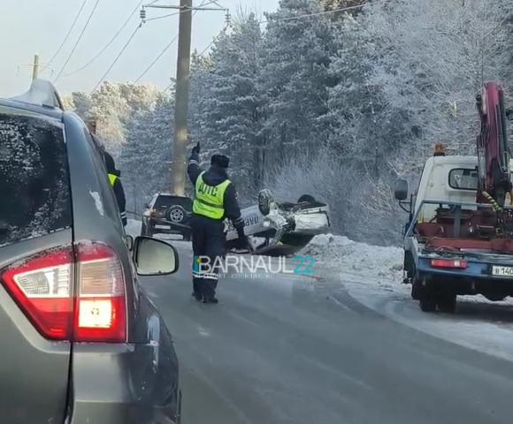 Пьяный водитель устроил аварию на Змеиногорском тракте