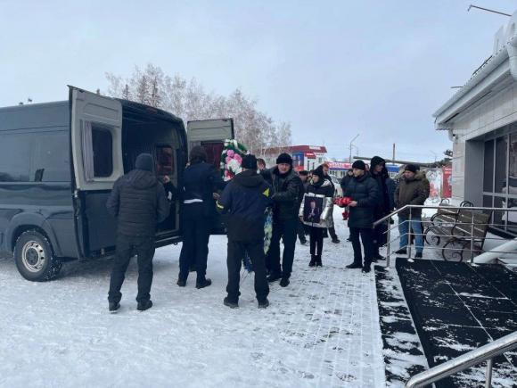 В Завьялово прощаются с трагически погибшим главой района Николаем Онищенко