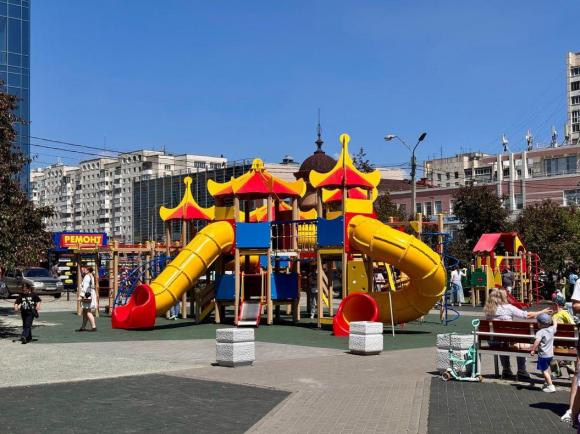 У ТЦ «Гулливер-Парк» открыли обновлённую детскую площадку