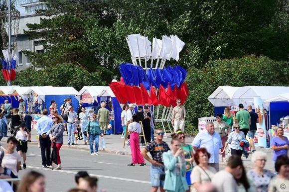 Ко Дню России будет прекращено движение автомобильного транспорта в центре Барнаула