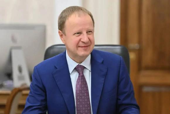 Губернатор Томенко ответил на 12 вопросов во время прямой линии
