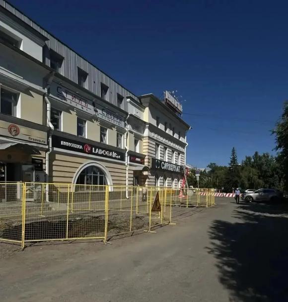 Археологи займутся изучением старинной деревянной постройки на площади Демидова