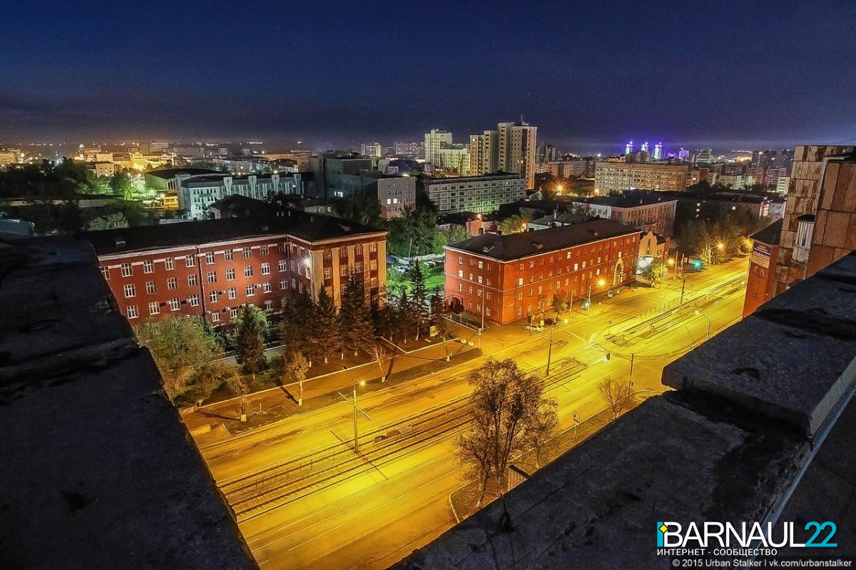 Время ба. Ночной Барнаул. Ночной Барнаул фото. Небоскребы в Барнауле. Барнаул время.